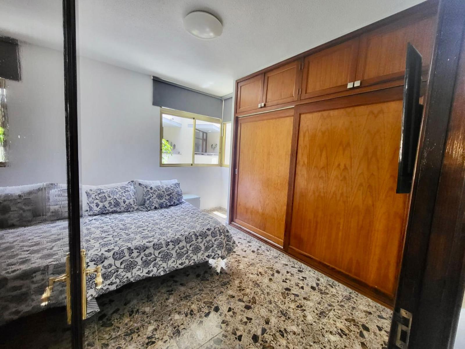 Affordable Holiday Accommodation For Large Families And Groups At Las Canteras Beach With 3 Bedrooms And Free Parking Лас-Пальмас-де-Гран-Канарія Екстер'єр фото