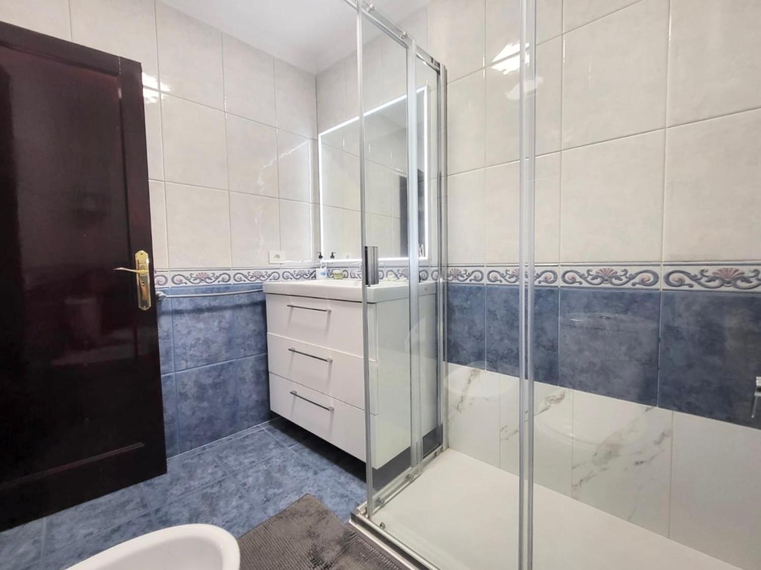 Affordable Holiday Accommodation For Large Families And Groups At Las Canteras Beach With 3 Bedrooms And Free Parking Лас-Пальмас-де-Гран-Канарія Екстер'єр фото